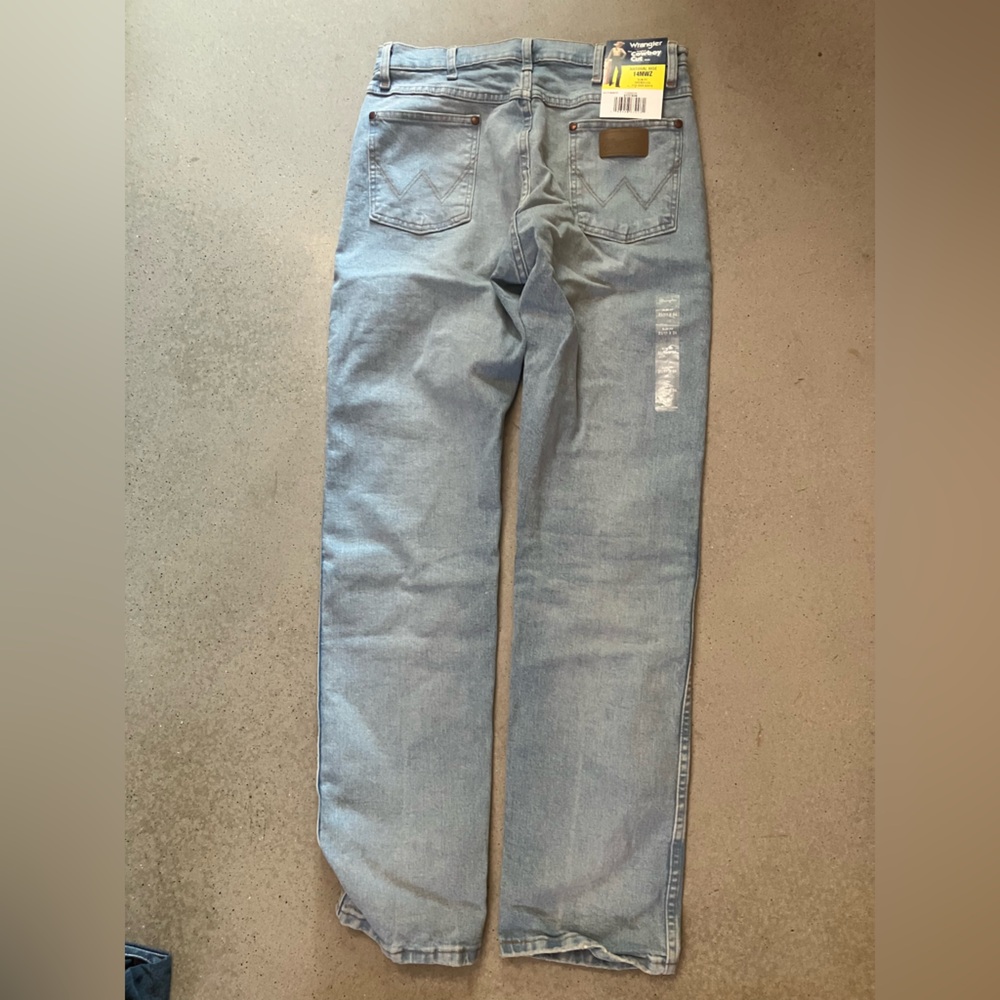 Wrangler Women’s Light Blue Straight Jeans
